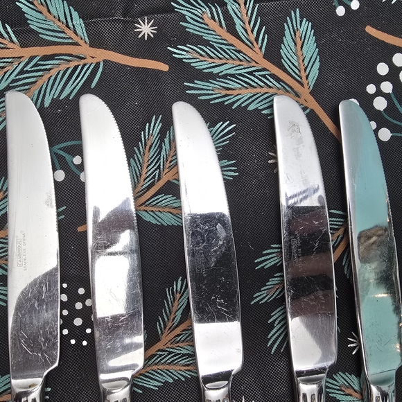 Elegant Silver Dinner Knives Set of 5 - Picture 2 of 6